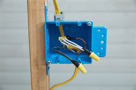 splicing multiple wires in a junction box|splicing electrical wires to code.